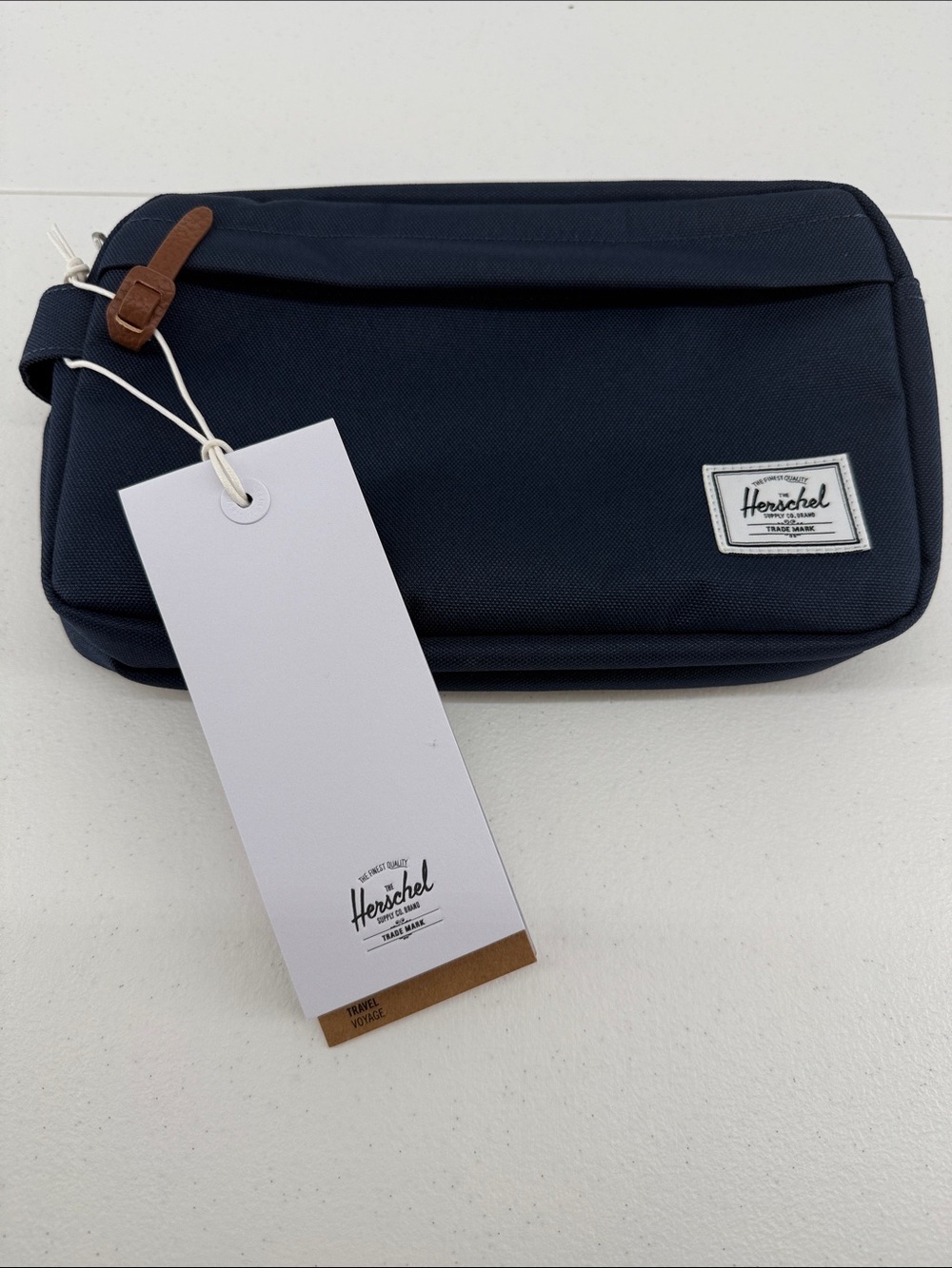 Hershel Chapter Travel Kit | 5L New - Picture 2 of 5